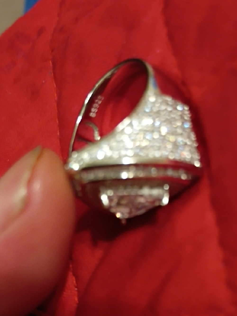 Triangular Halo moissanite Statement Ring - 925 Sterling Silver - Picture 4 of 7